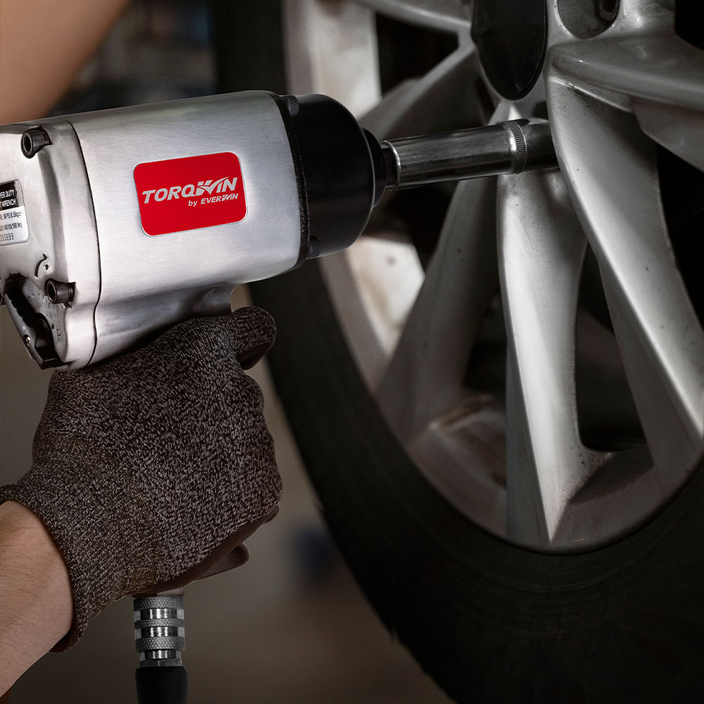 The Ultimate Guide to Impact Screwdrivers How They Work and Choosing the Right One Everwin Pneumatic